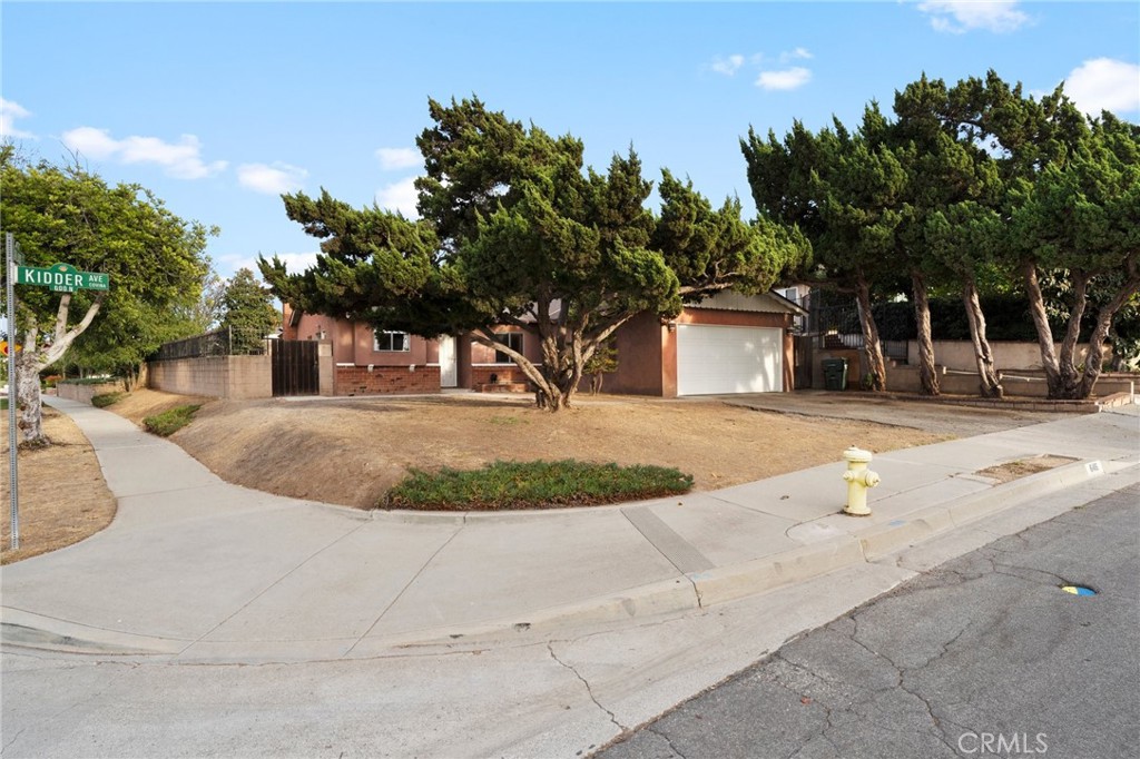646 N Kidder Avenue