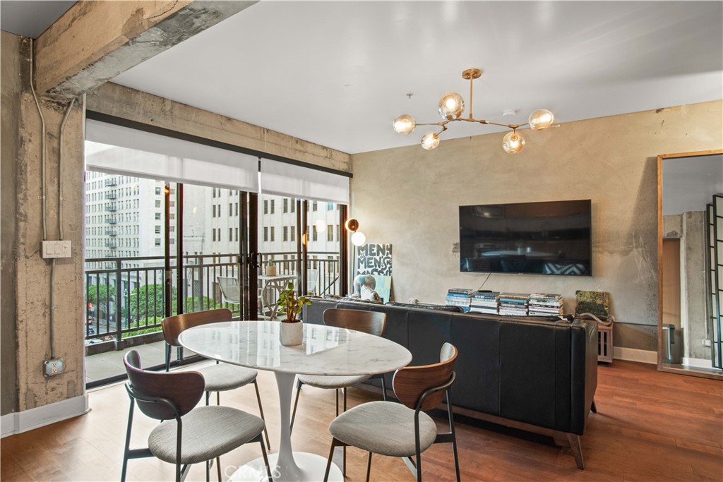 416 S Spring Street 607
