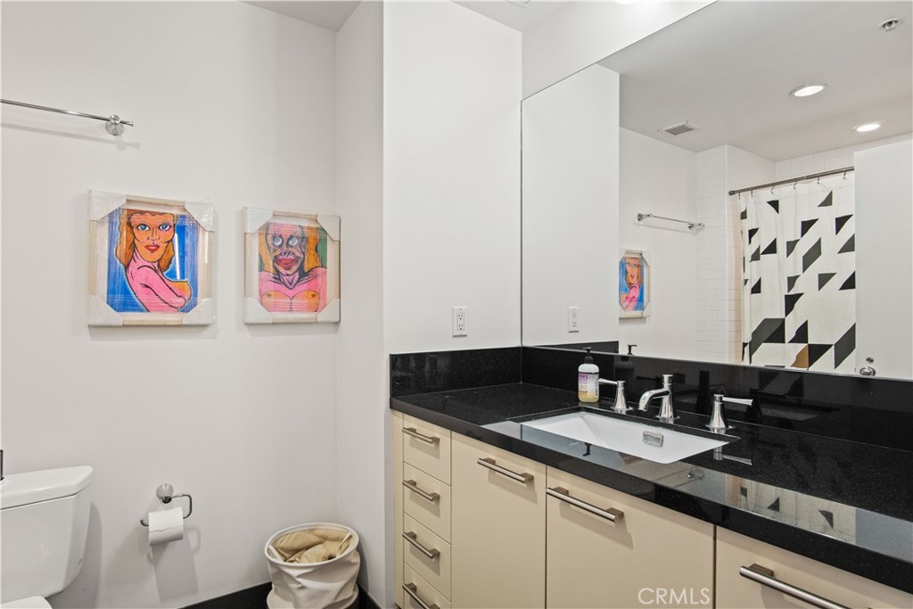 416 S Spring Street 607