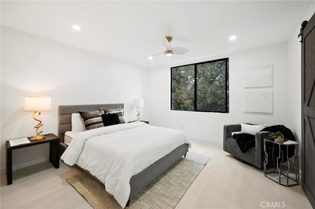 14348 Riverside Drive 10