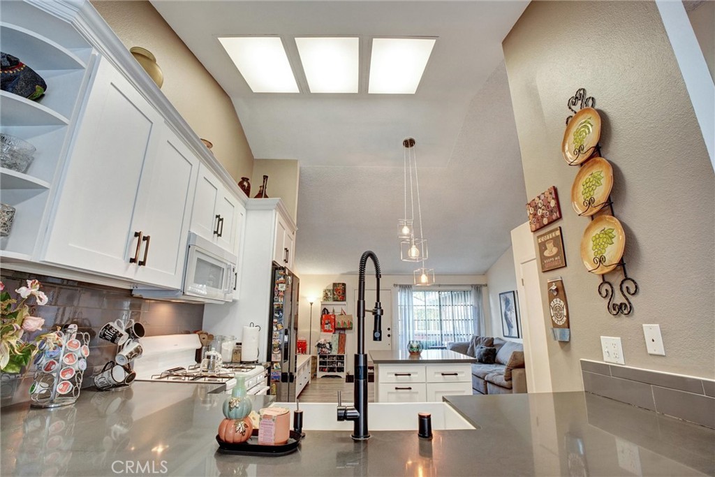 11350 Foothill Boulevard 30