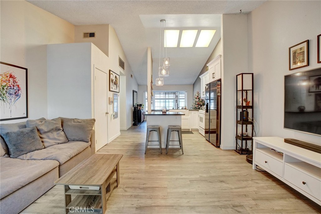11350 Foothill Boulevard 30