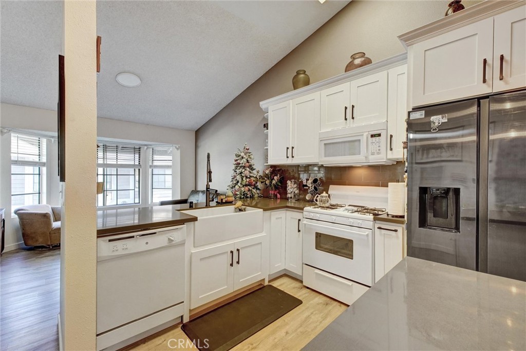 11350 Foothill Boulevard 30