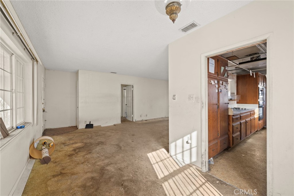 1110 Kornblum Avenue