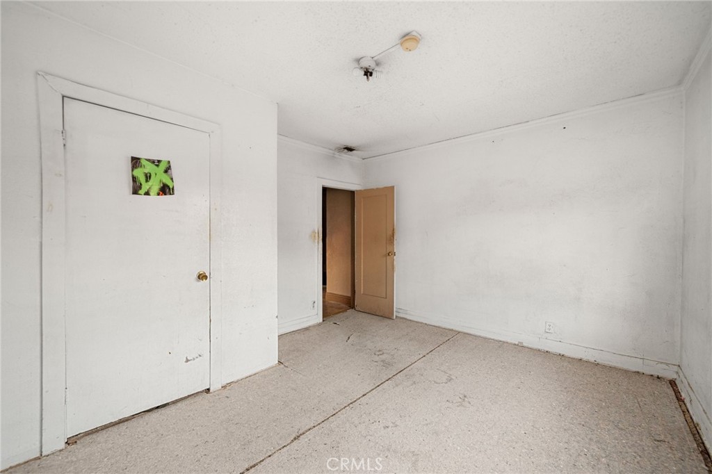 948 E 116th Street