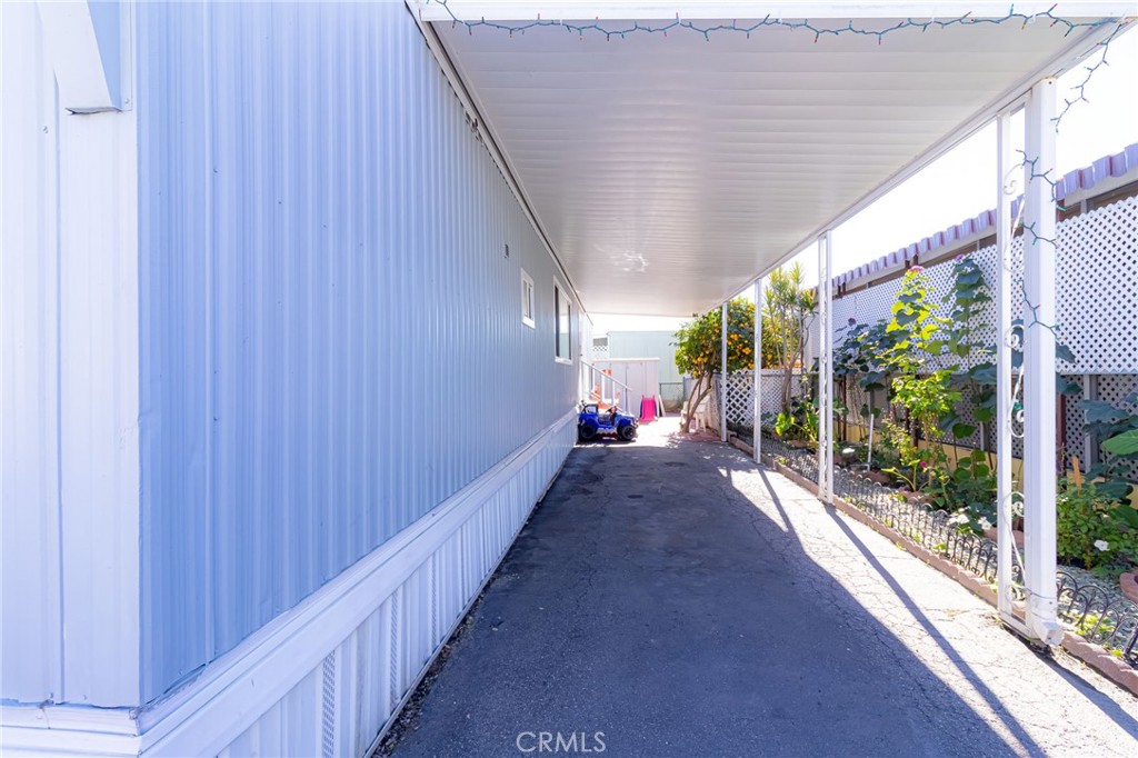 1615 Merced Avenue 44
