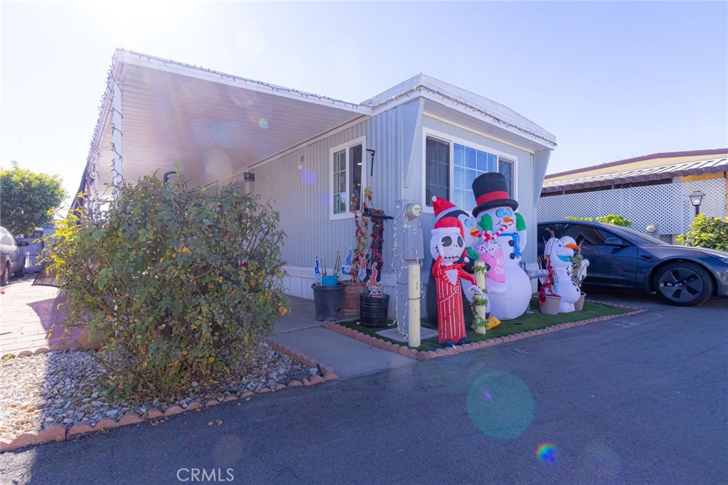 1615 Merced Avenue 44