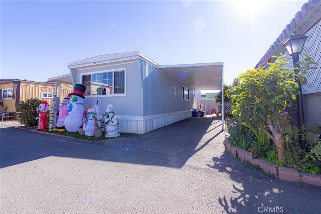 1615 Merced Avenue 44