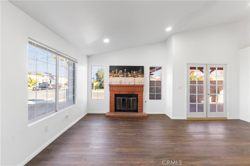 1574 E Avenue R7