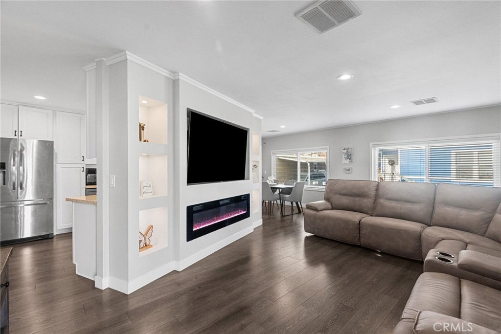 20401 Soledad Canyon Rd 690