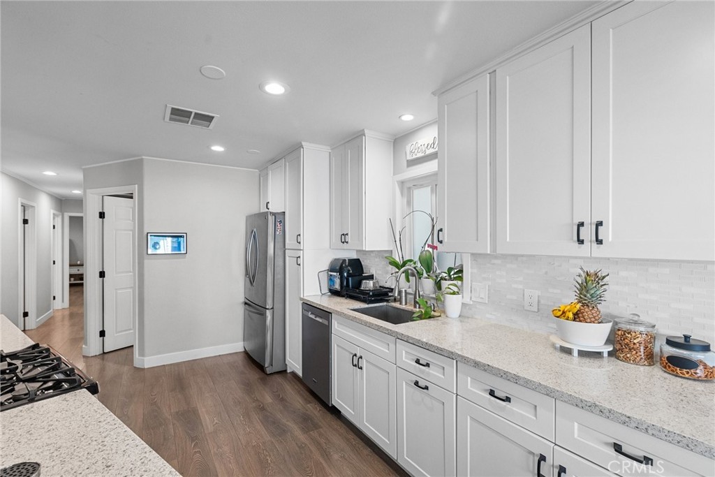 20401 Soledad Canyon Rd 690