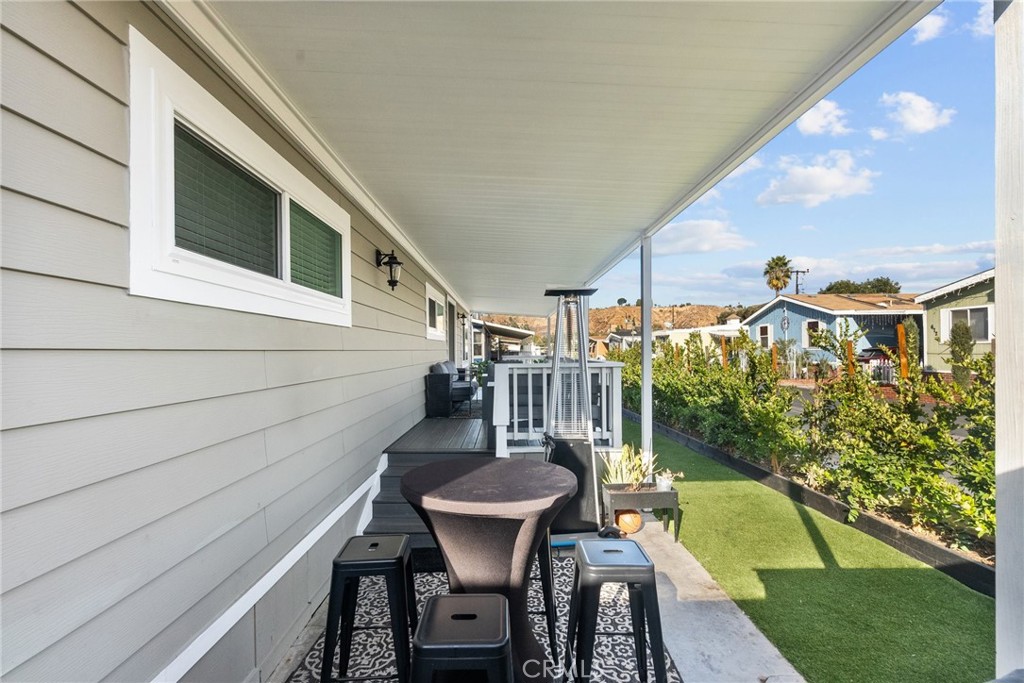 20401 Soledad Canyon Rd 690