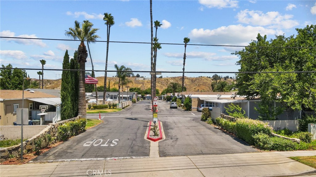 20401 Soledad Canyon Rd 690
