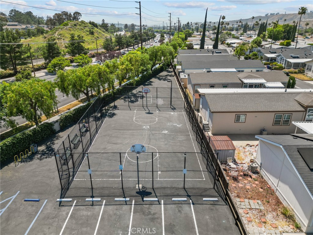 20401 Soledad Canyon Rd 690