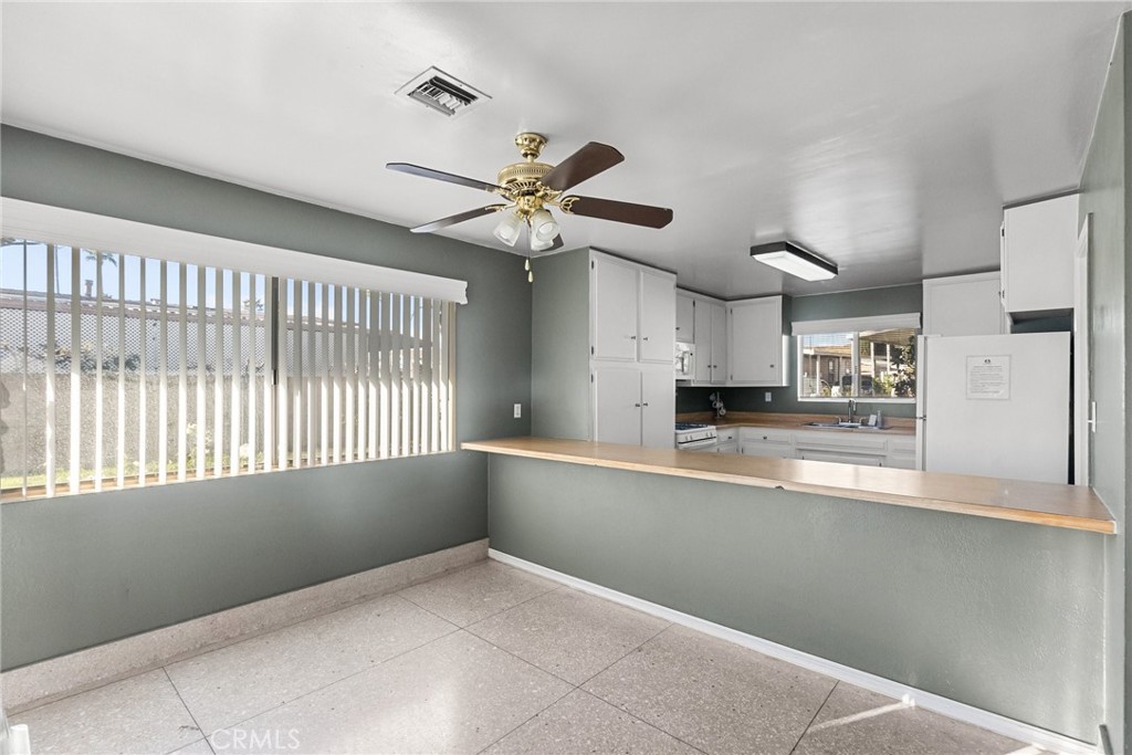 20401 Soledad Canyon Rd 690