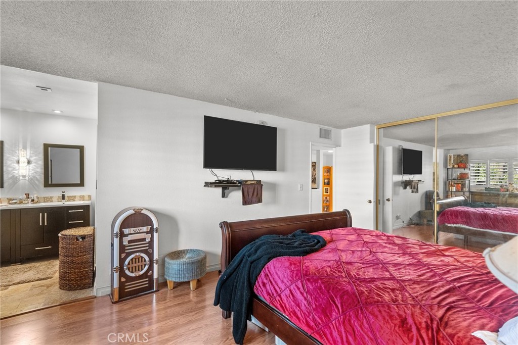 15173 Magnolia Boulevard D