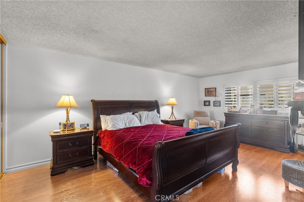 15173 Magnolia Boulevard D