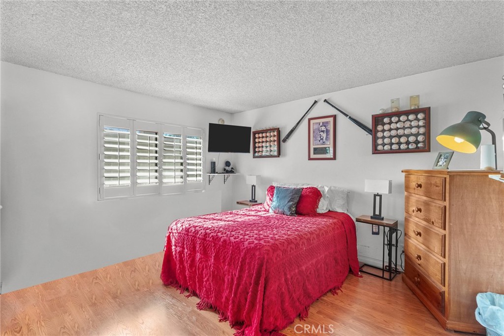 15173 Magnolia Boulevard D