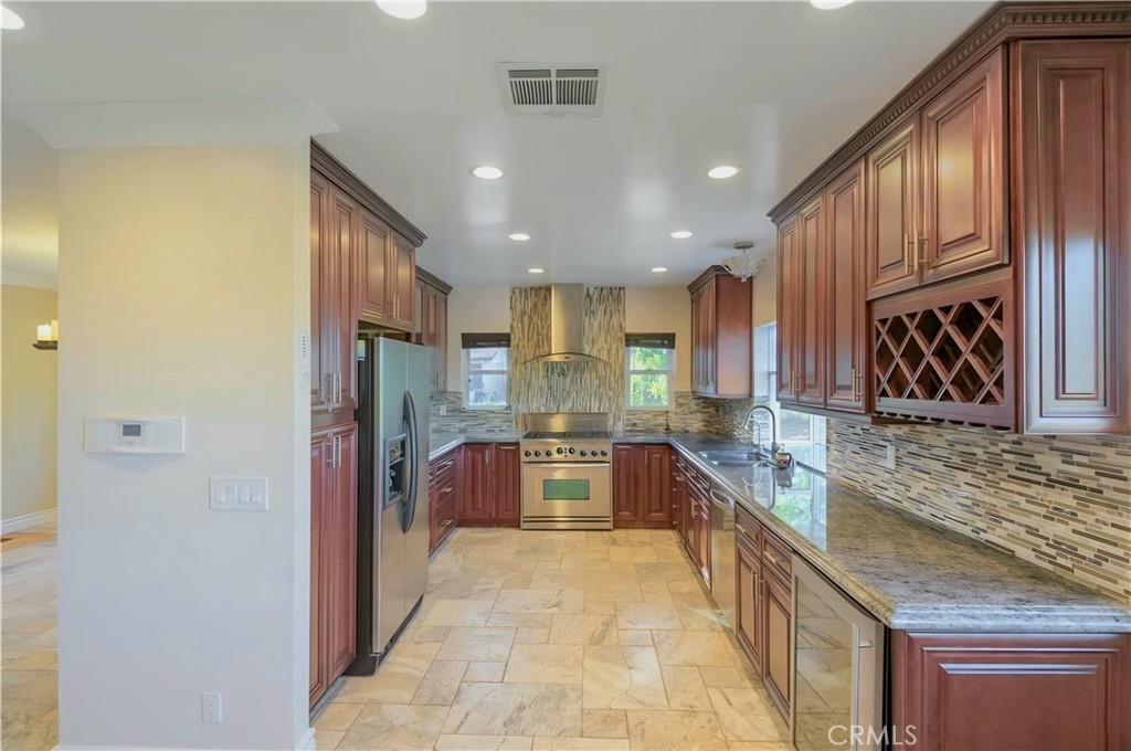 3548 Poppy Drive