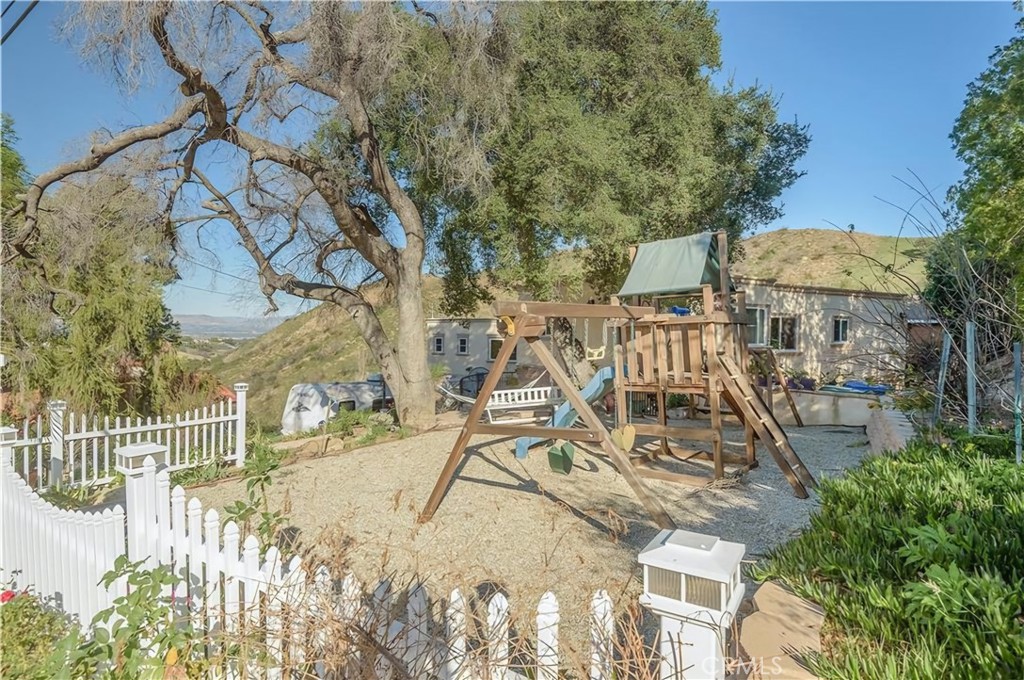 3548 Poppy Drive