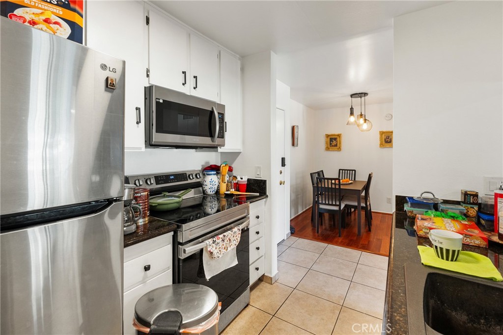 5460 White Oak Avenue E209