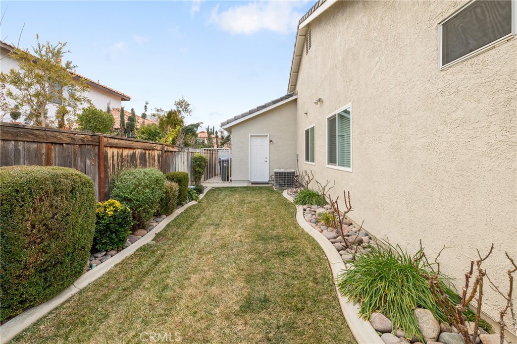 39439 Basalt Court