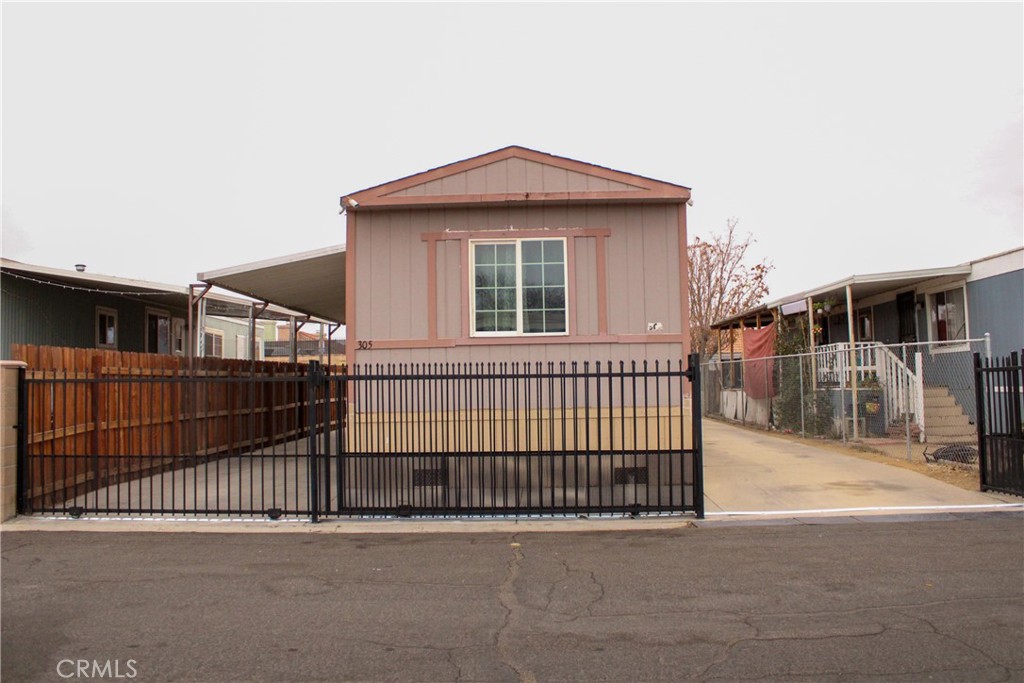 3300 15th Street W 305