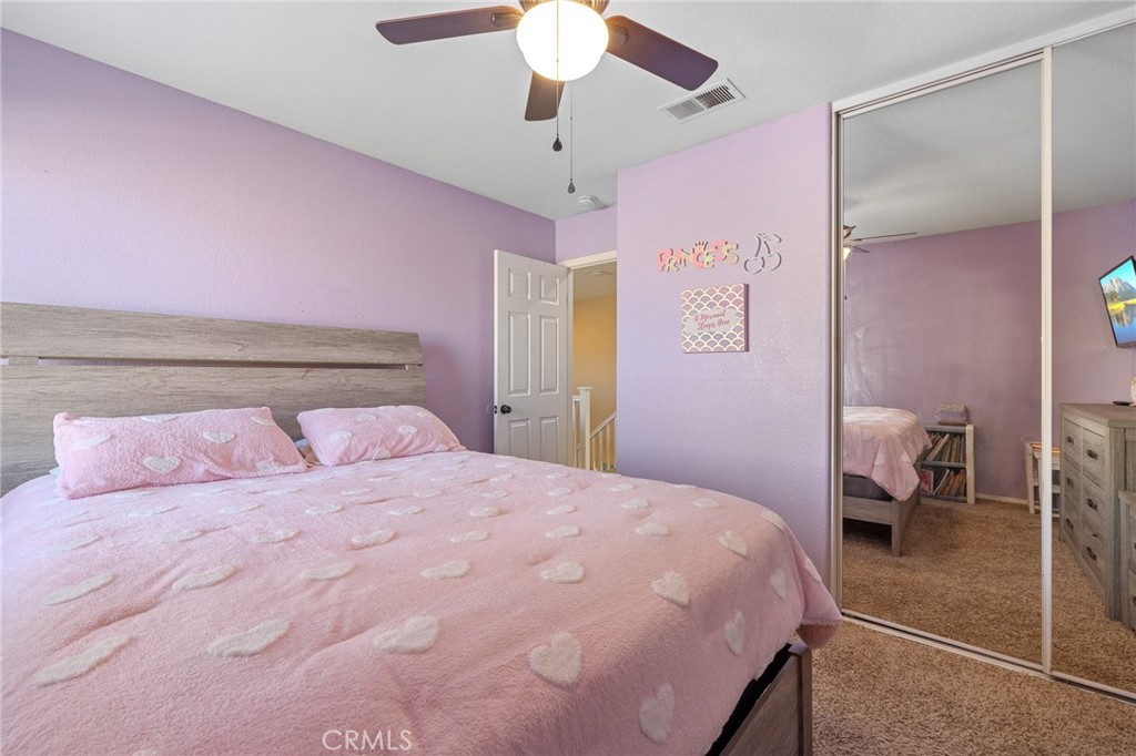 1553 W Holguin