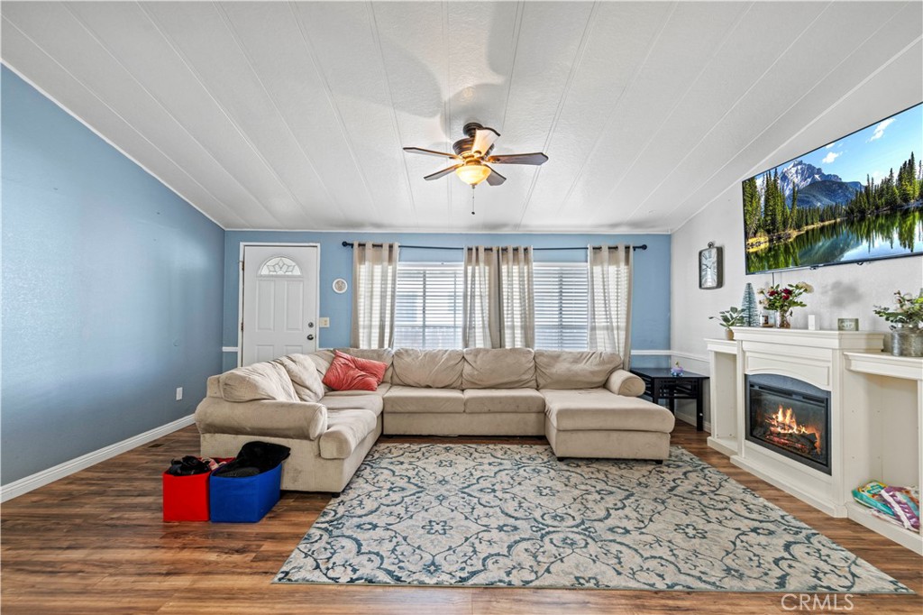 3300 15th Street W 367