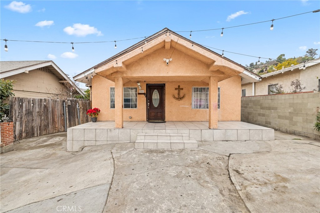 3343 Roseview Avenue
