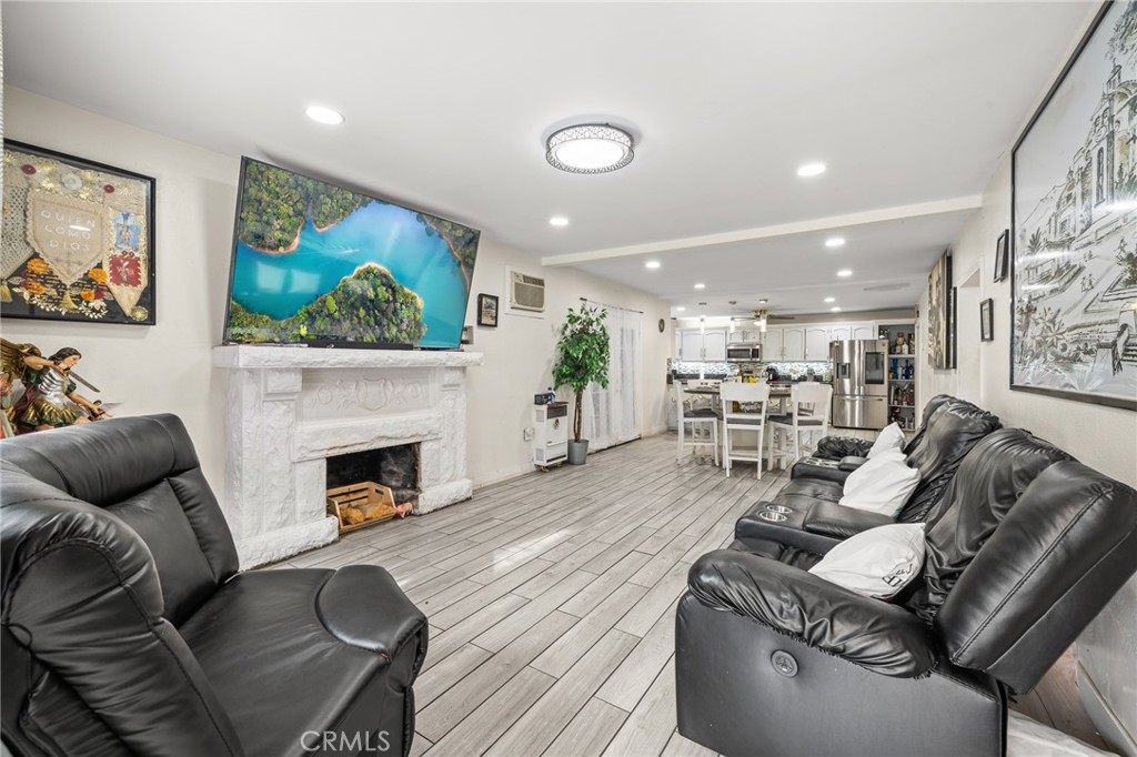 3343 Roseview Avenue