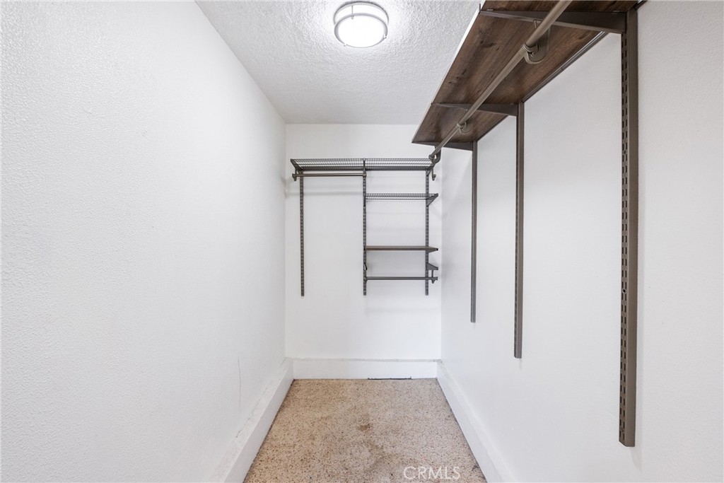 343 E Avenue J14