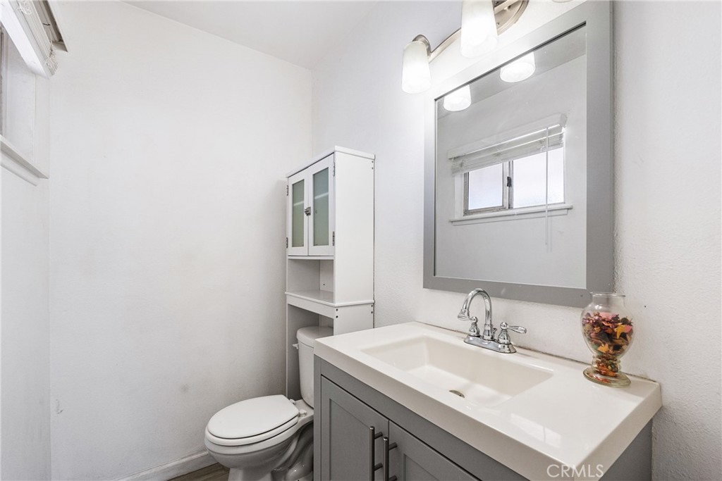 343 E Avenue J14