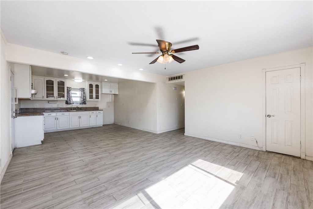 343 E Avenue J14