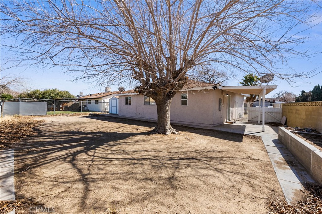 343 E Avenue J14