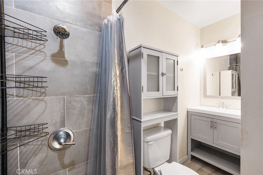 343 E Avenue J14