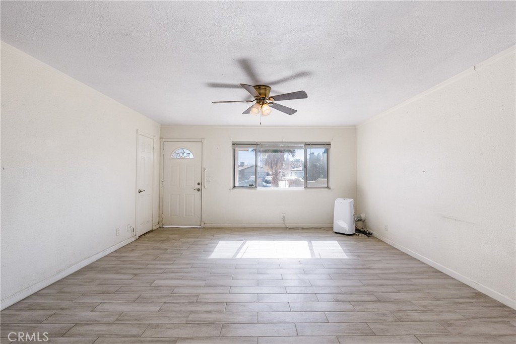343 E Avenue J14