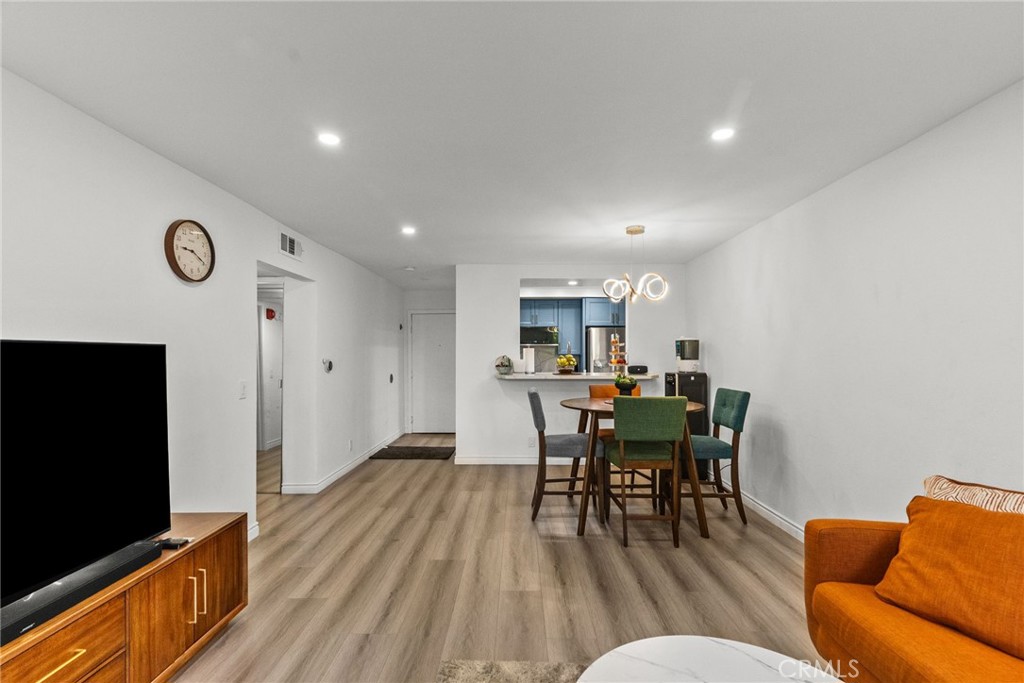 7826 Topanga Canyon Boulevard 1