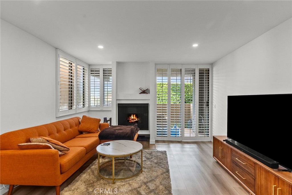 7826 Topanga Canyon Boulevard 1