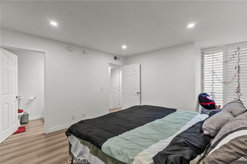 7826 Topanga Canyon Boulevard 1