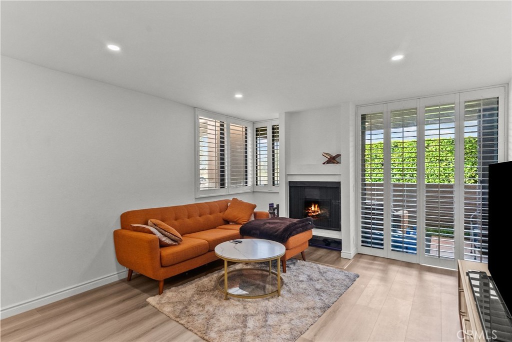7826 Topanga Canyon Boulevard 1