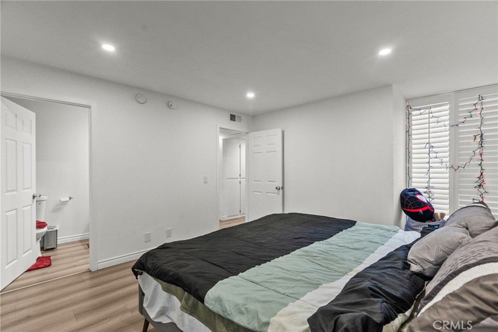 7826 Topanga Canyon Boulevard 1