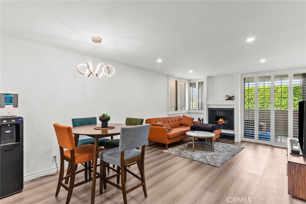 7826 Topanga Canyon Boulevard 1
