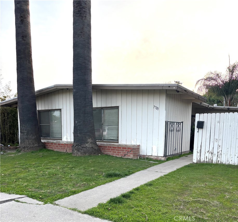 7701 Lindley Ave