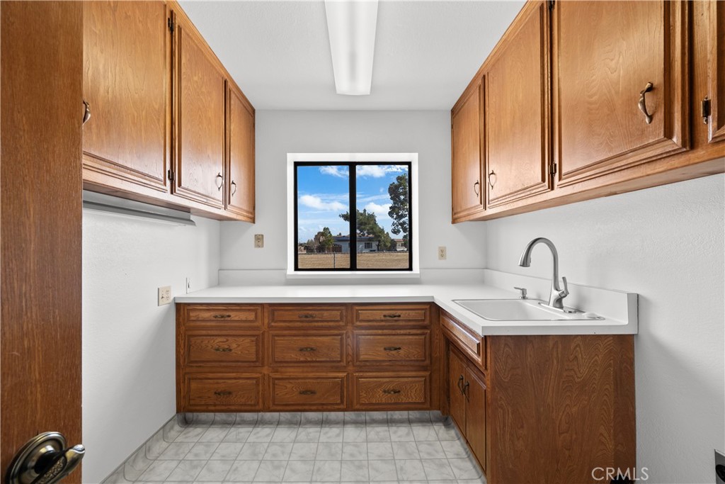 2350 W Avenue M8