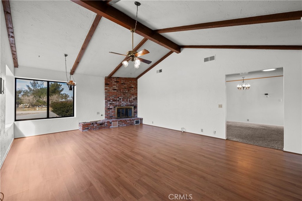 2350 W Avenue M8