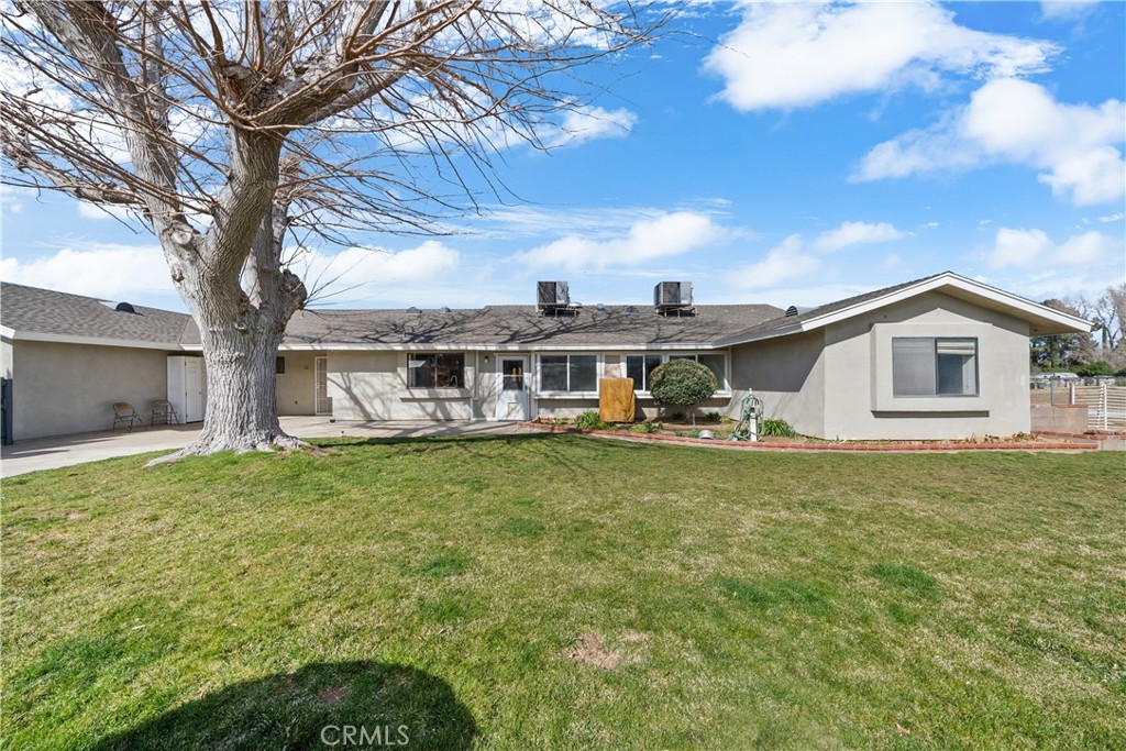 2350 W Avenue M8