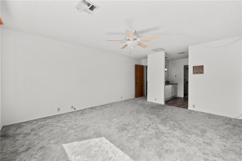2350 W Avenue M8