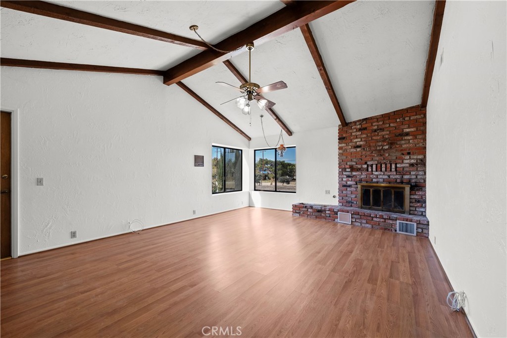 2350 W Avenue M8