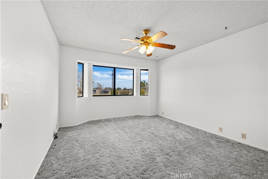 2350 W Avenue M8